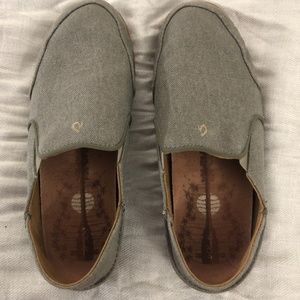 OluKai canvas Loafers sz 7 1/2